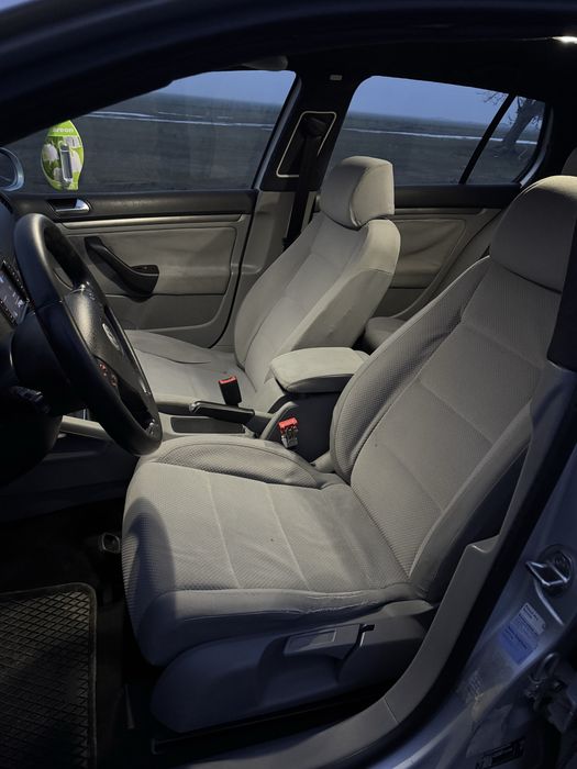 Golf 5, 1.6 benzina, an 2006