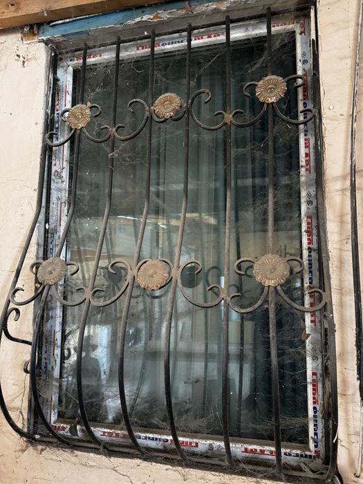 Пластиковые окна с решетками