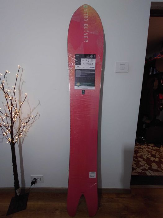 Nitro Quiver Cannon Snowboard 203, 2022 ––– Noua, in tipla