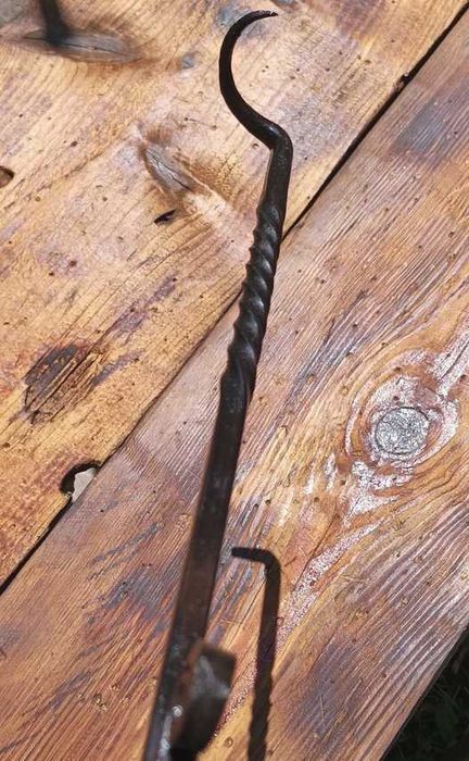 Carlig pentru intors carnea