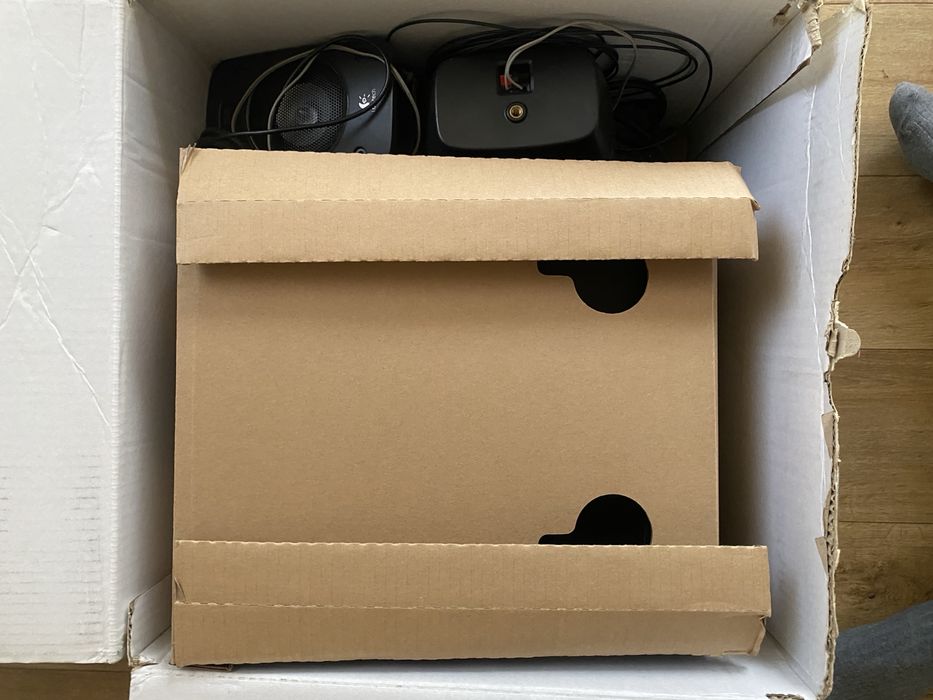 Subwoofer logitech Z906