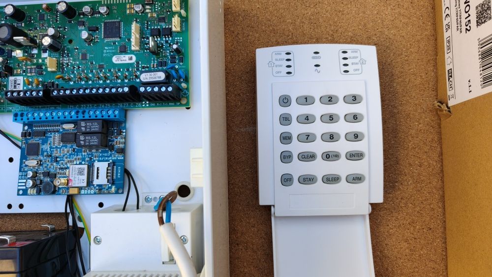 Centrala Alarma Paradox SP6000+