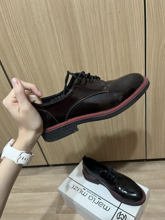 Лоферы кожаные женские