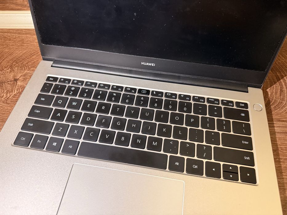 Лаптоп HUAWEI MateBook D 14 с AMD Ryzen 7 3700U