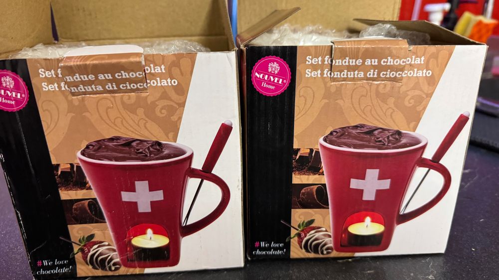 Чаши за шоколадово фондю от Швейцария