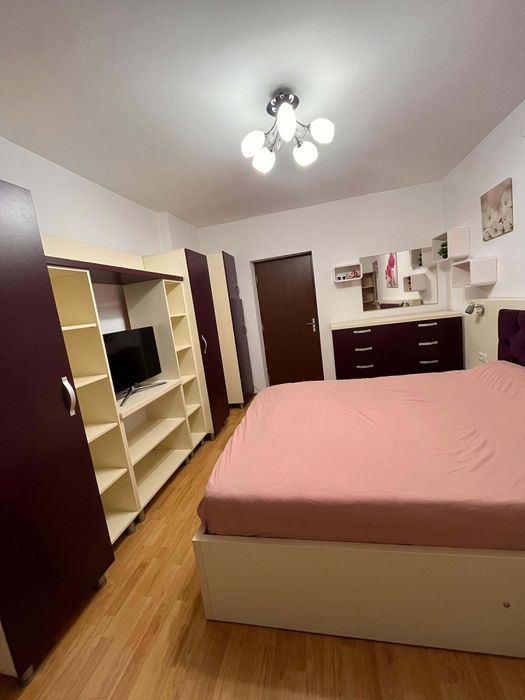 Teatrul de vara * Curtea Veche 2 camere mobilat+utilat modern etajul 1