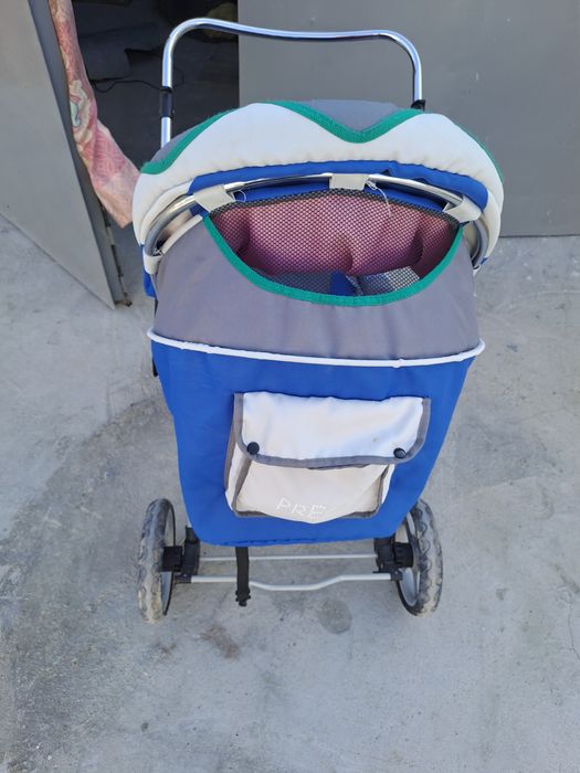 Каляска сатылады.