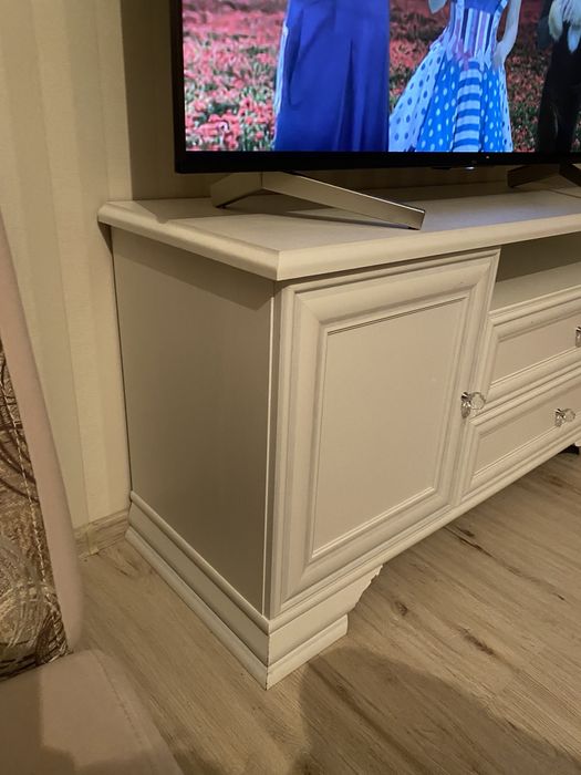 Продам сервант и комод под телевизор