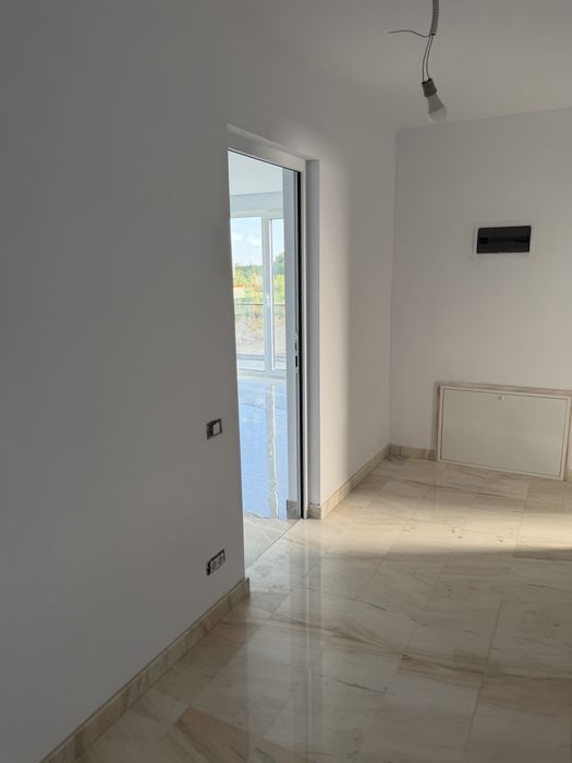 Spațiu comercial/Casă de închiriat