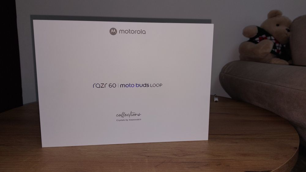 Motorola razr 60 5g+buds loop swarovski