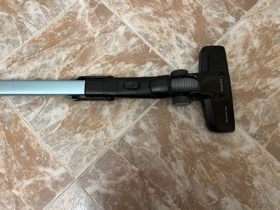 Безкабелна вертикална прахосмукачка Philips SpeedPro Max Aqua