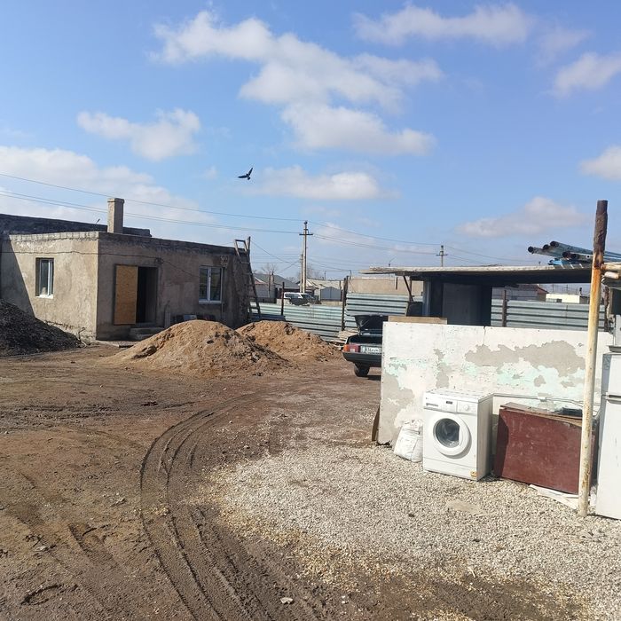 Продается бокс с земельн