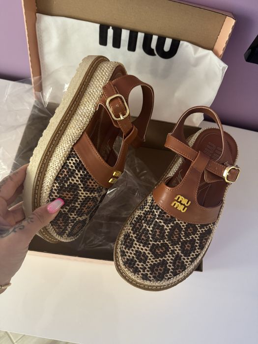 Сандали на miu miu 37,38 39