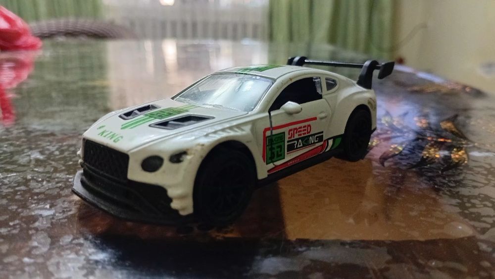 Bentley Continental GT3 1:64