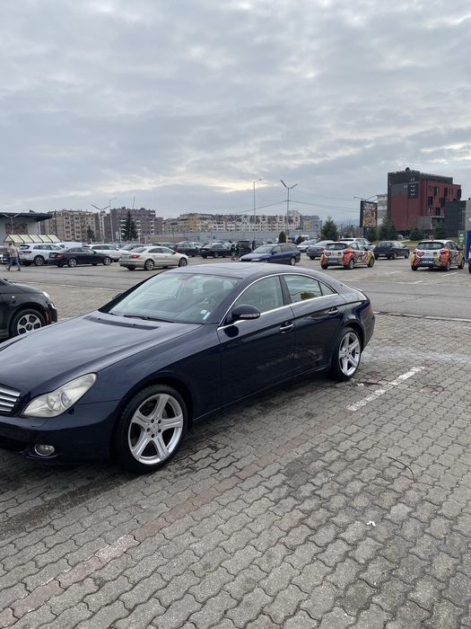 Мерцедес СЛС 500,306 коня,v8