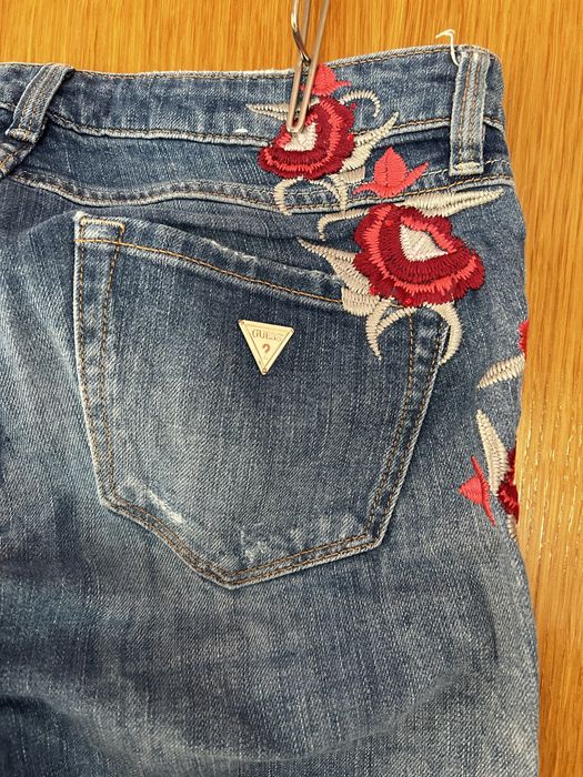 Guess Ембродирани дънки, р-р 29