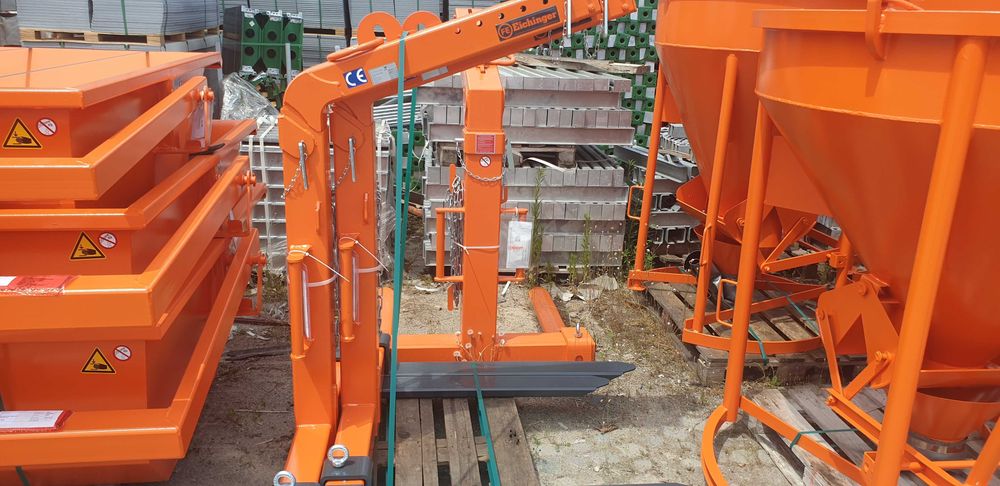 Кюбели за бетон, легени за строителни смеси, кранови вилици