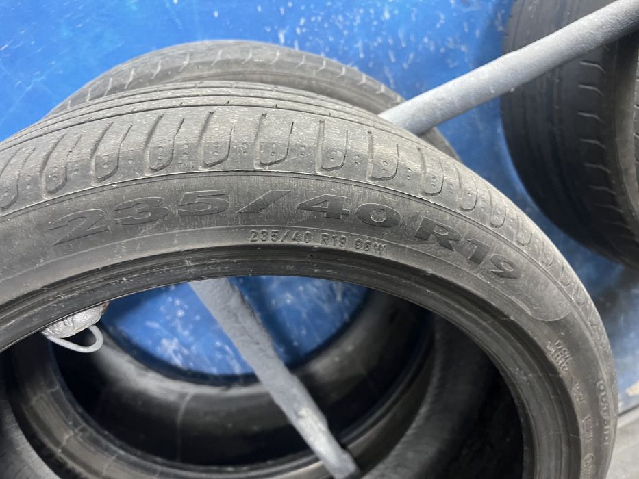 Шины Pirelli ,пара
