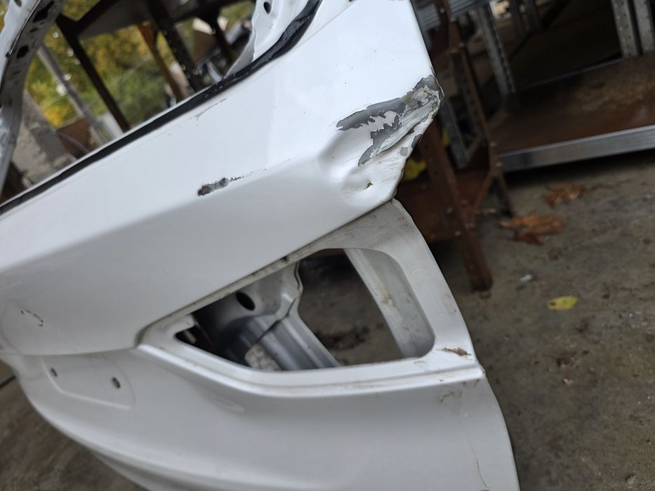 Bmw x1 f48 2020 заден капак багажник врата