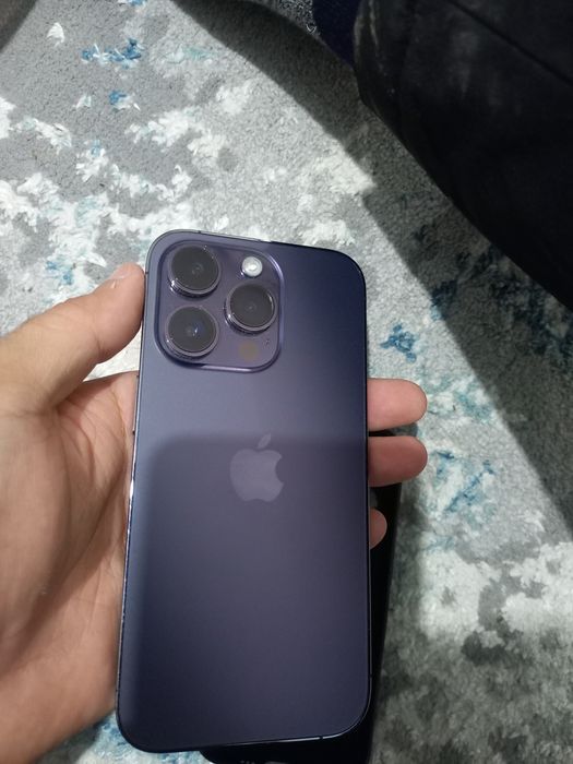 Продам айфон 14 про