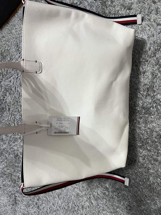 Geanta de mana Iconic Tommy Hilfinger