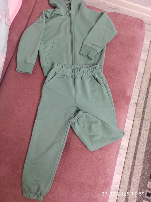 Продам костюм детский