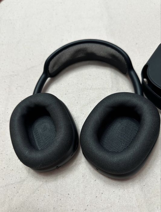 Продам Airpods Max
