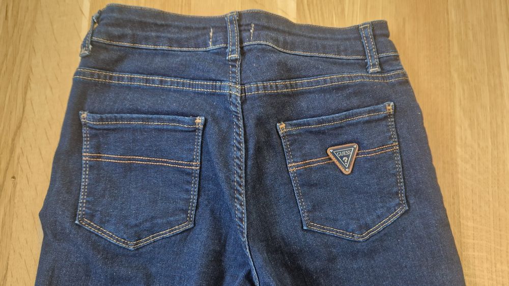 Blugi Guess W 29 L 30