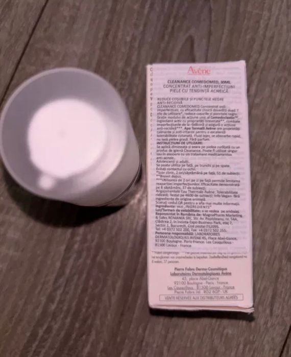 Crema Avene anti-imperfectiuni puncte negre si acnee