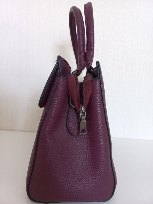 Сумка от бренда Michael Kors