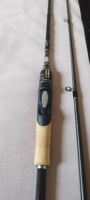 Продавам спинингова пръчка Shimano Sustain