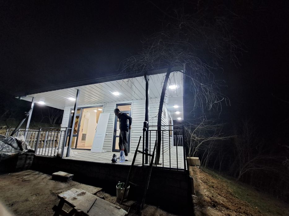 Дача из контейнеров и сэндвич панелей (Металлоконструкция)