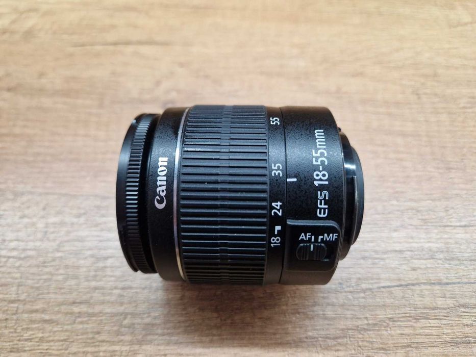 Продавам обектив Canon EF-S 18–55mm