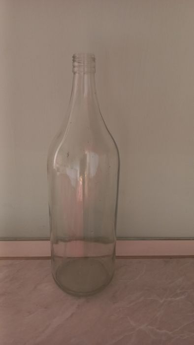 Продам бутыль стеклянный