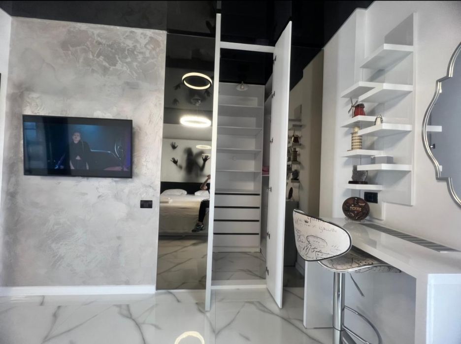 Stunning penthouse  with private parking