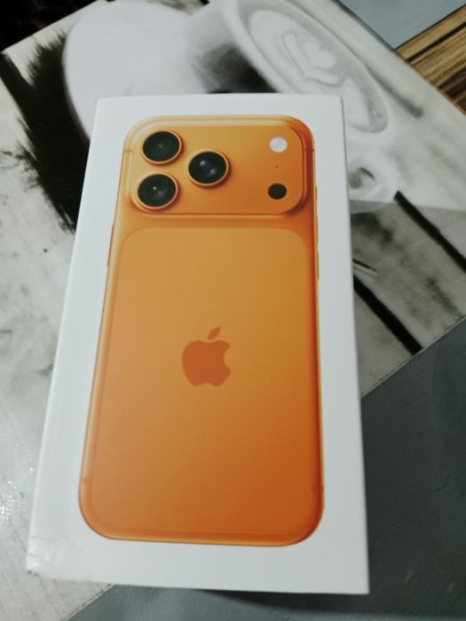 Продам айфон про Макс 17 мини