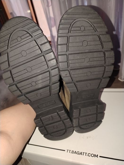 Чисто нови боти маслено зелено 40номер