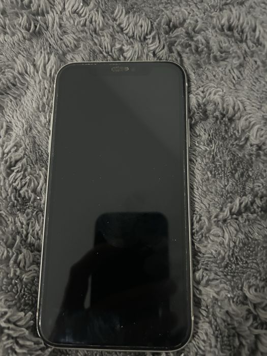 Iphone 11 spate fisurat