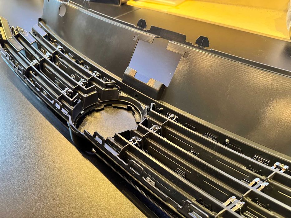 Grila Centrala Volkswagen Passat B8 2015-2018 Model R Line