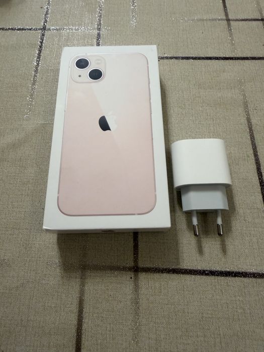 Продавам Iphone 13 128GB