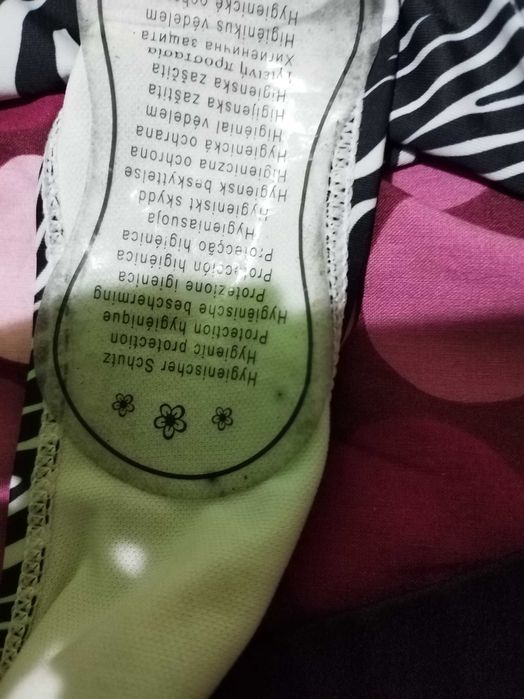 Slip de baie in dungi, alb/negru. Esmara, marimea: 40. Defect fabrica!