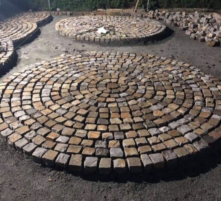 Piatra cubica de vânzare soluția completa cu montaj