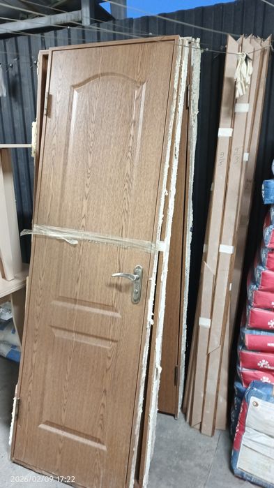 Двери         б/у