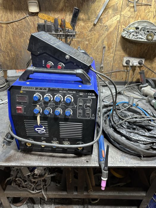 Сварочный аппарат аргонно дуговой сварки.