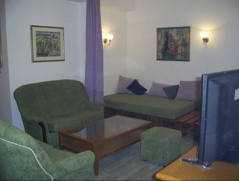 Дава се под наем Двустаен апартамент в София, Студентски град - 56 кв.м за 348.84 € - Снимка #1