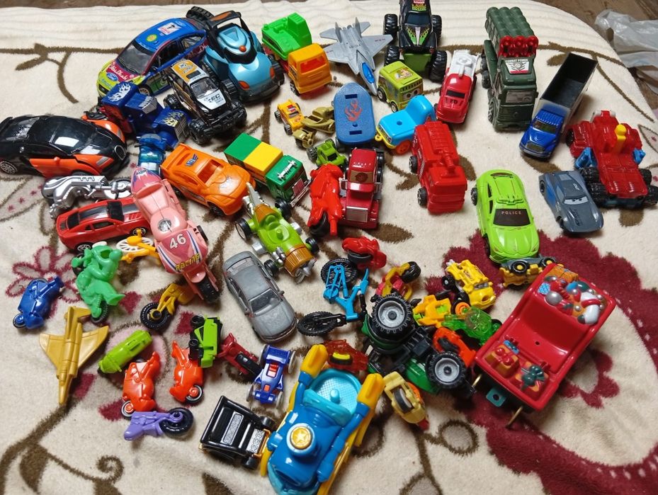 Lot masinute diverse