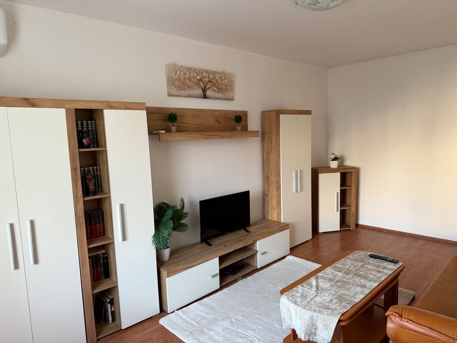 Particular, 3 camere , LANGA METROU