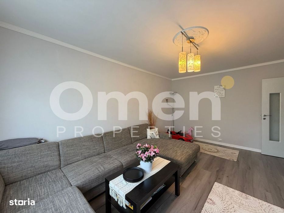 Apartament cu 3 camere decomandat, etaj intermediar,  zona Lidl Hotvon