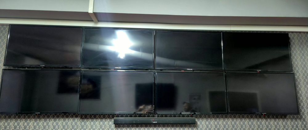 10 tv diferite mărci