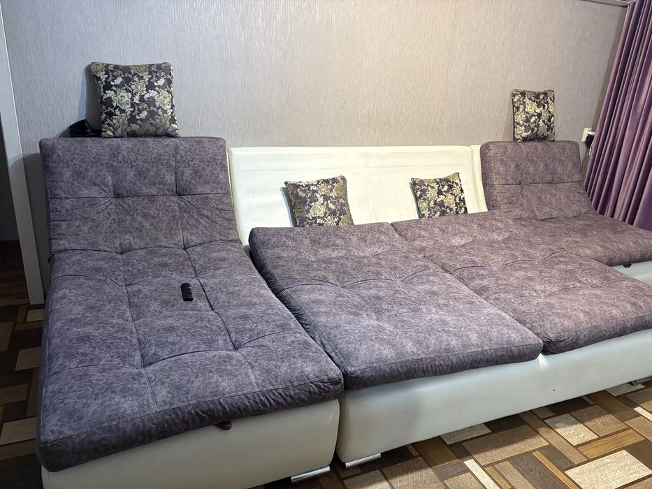 Продам диван пума